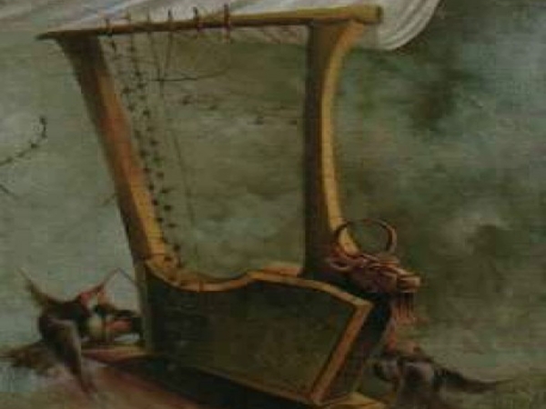 كرسيّهُ وسِعَ المكان