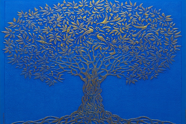 الطفلة والفراشة