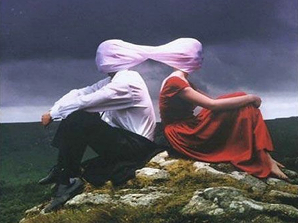 التعري المؤلم